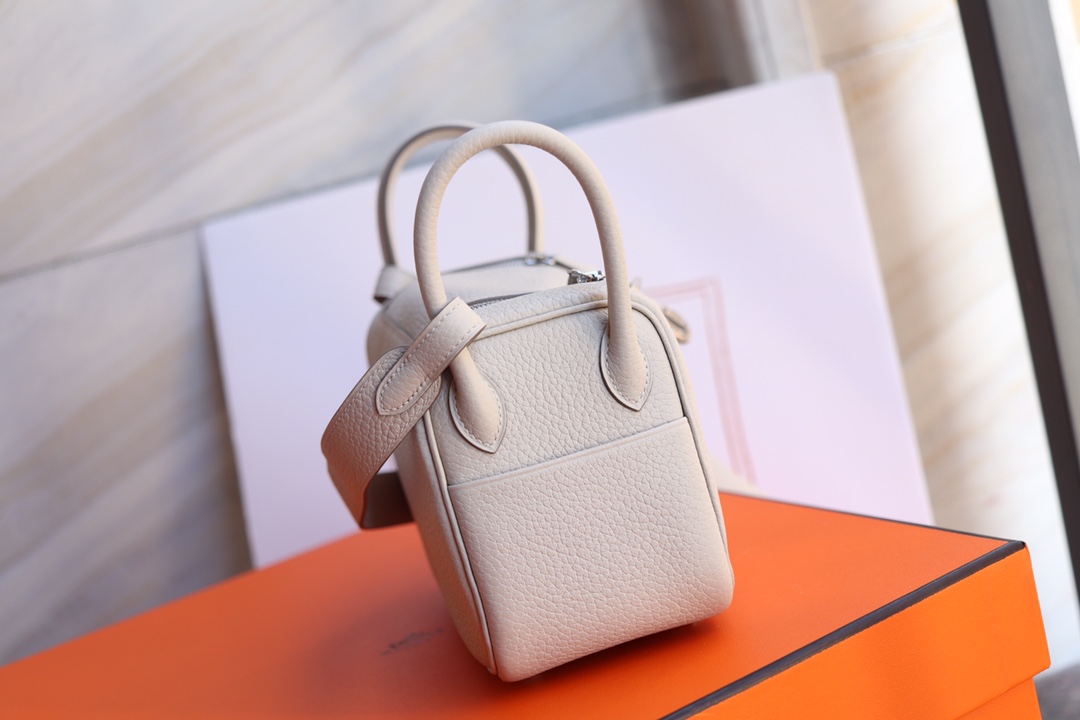 에르메스 미니 린디백19 나타 화이트 은장 끌레망스 가죽